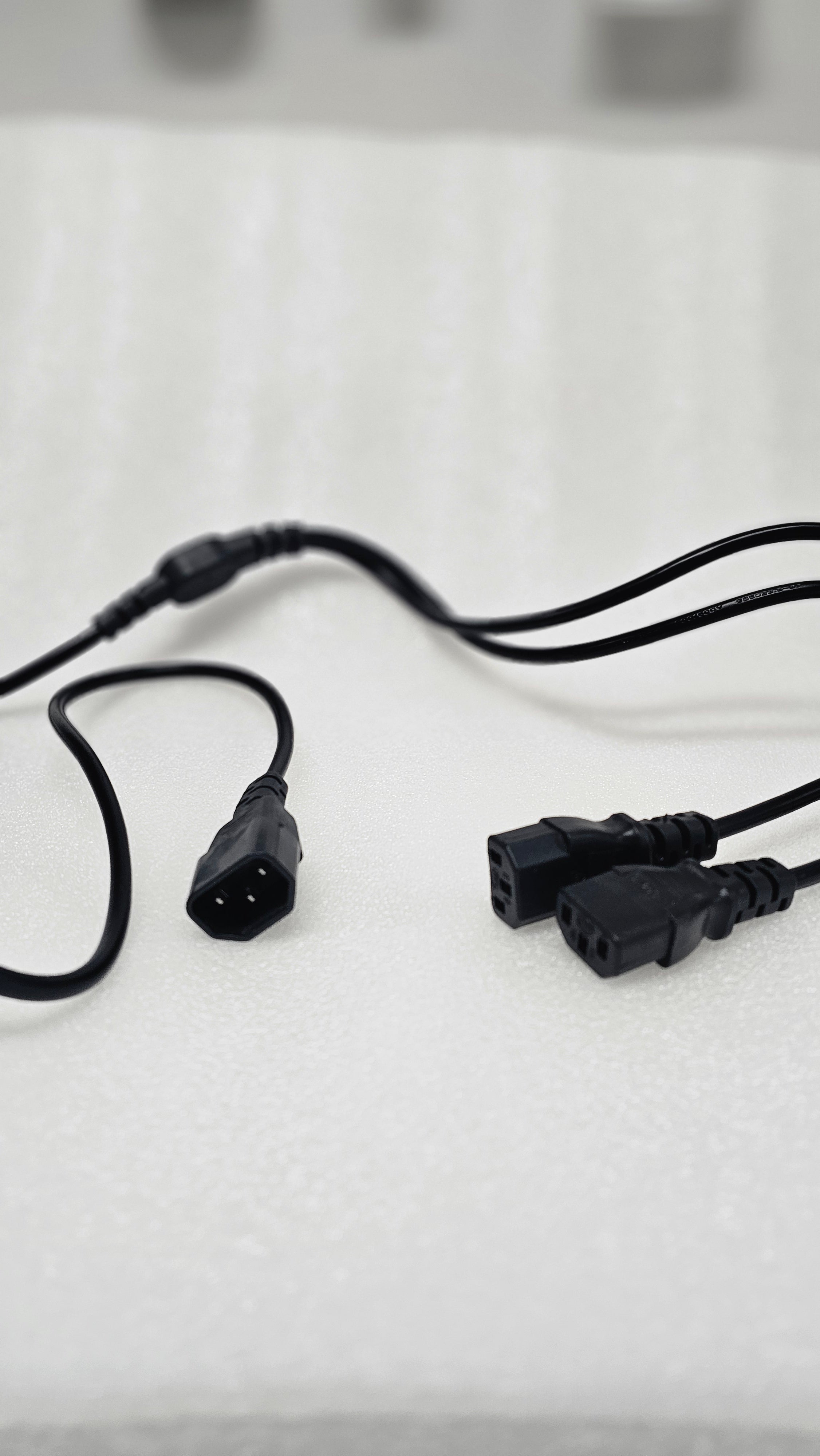 1.3 m IEC C14 to 2× IEC C13 Y‑Splitter Power Cable, 3×0.75 mm² PVC H05VV‑F