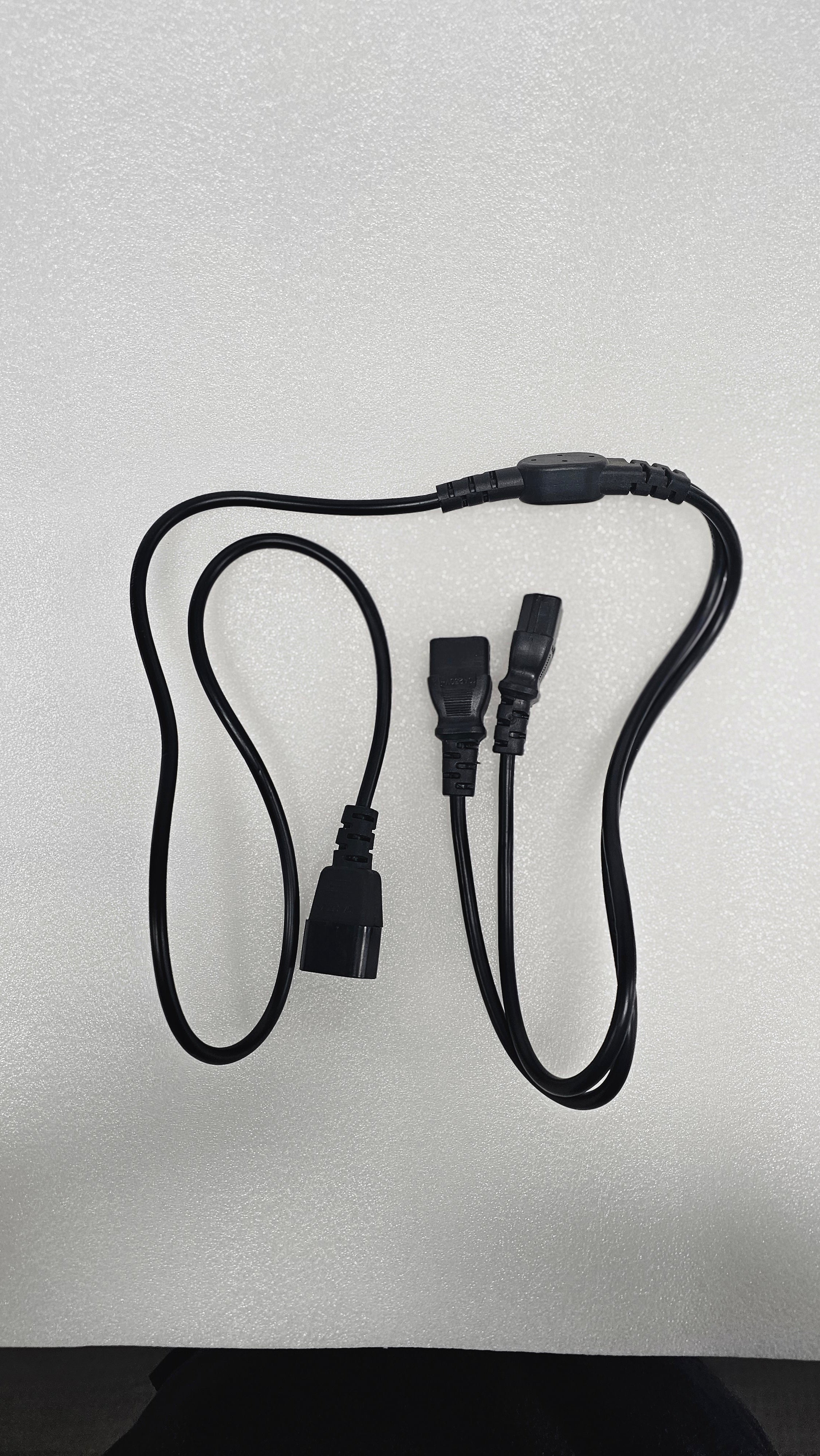 1.3 m IEC C14 to 2× IEC C13 Y‑Splitter Power Cable, 3×0.75 mm² PVC H05VV‑F