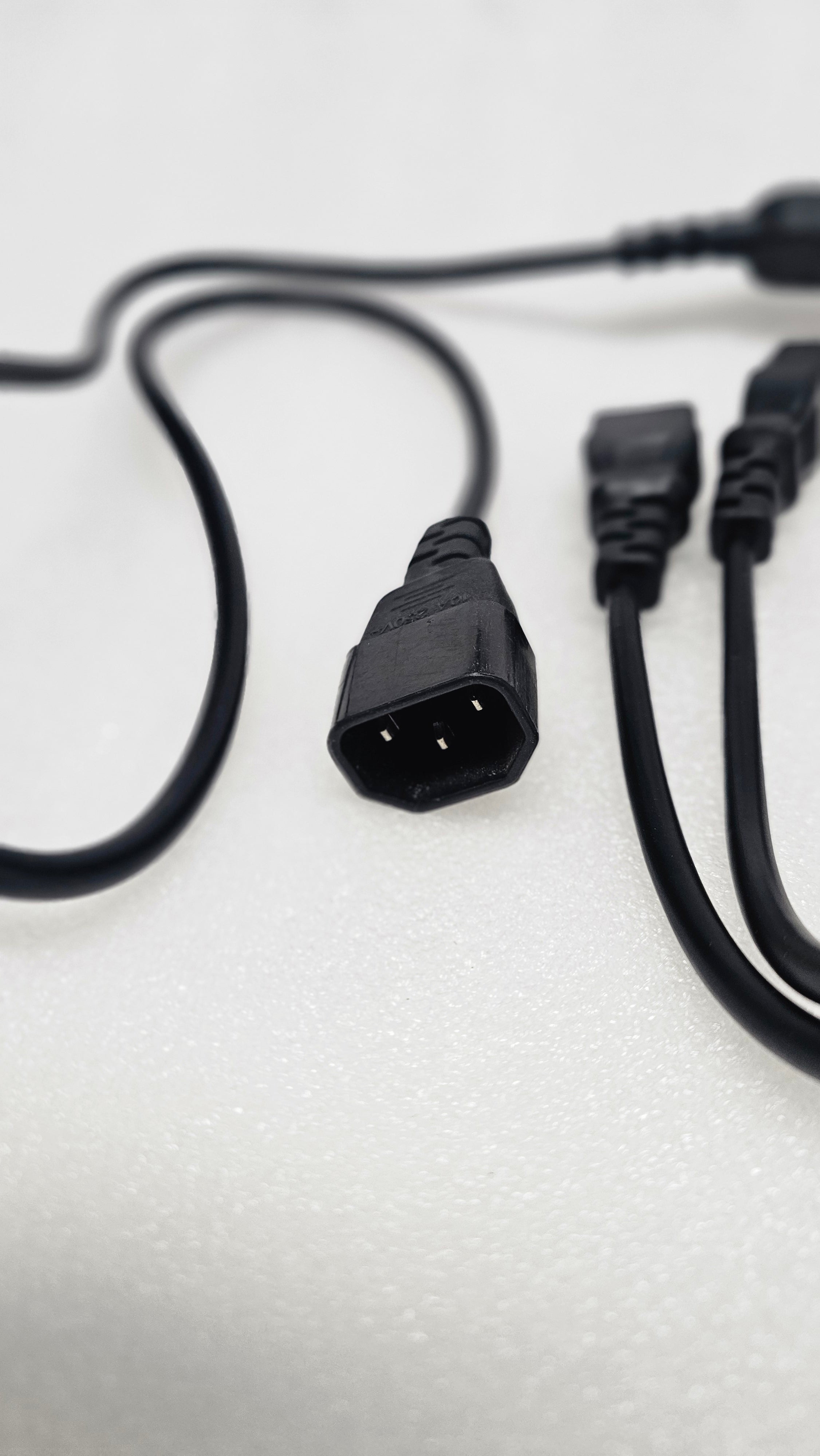 1.3 m IEC C14 to 2× IEC C13 Y‑Splitter Power Cable, 3×0.75 mm² PVC H05VV‑F